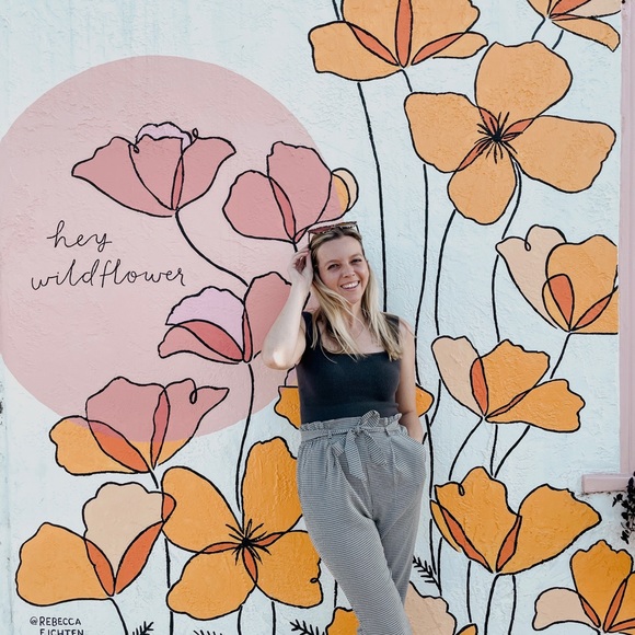 Meet your Posher, Allyson - Picture 1 of 1